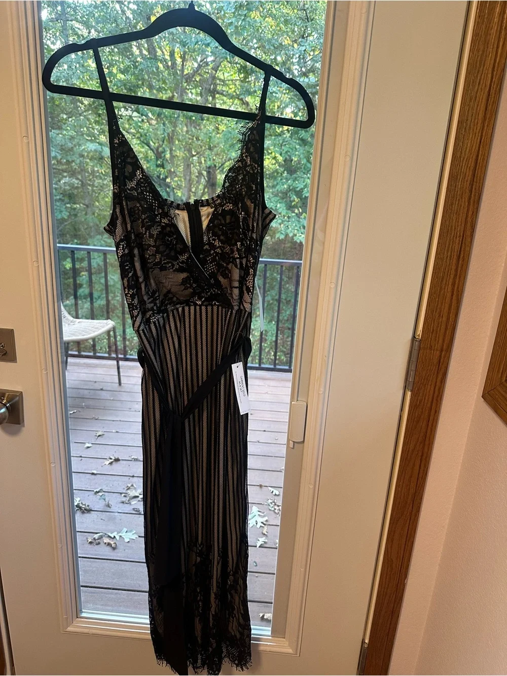 VENUS black lace